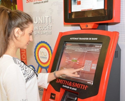 ATM de transfer de bani - Smith&Smith